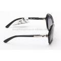 modelo de mujer diseñado con gafas de sol (T60039)